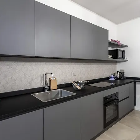 Apartment Varesina - Center - By Host4u *