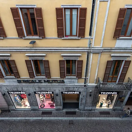 Apartment Varesina - Center - By Host4u *